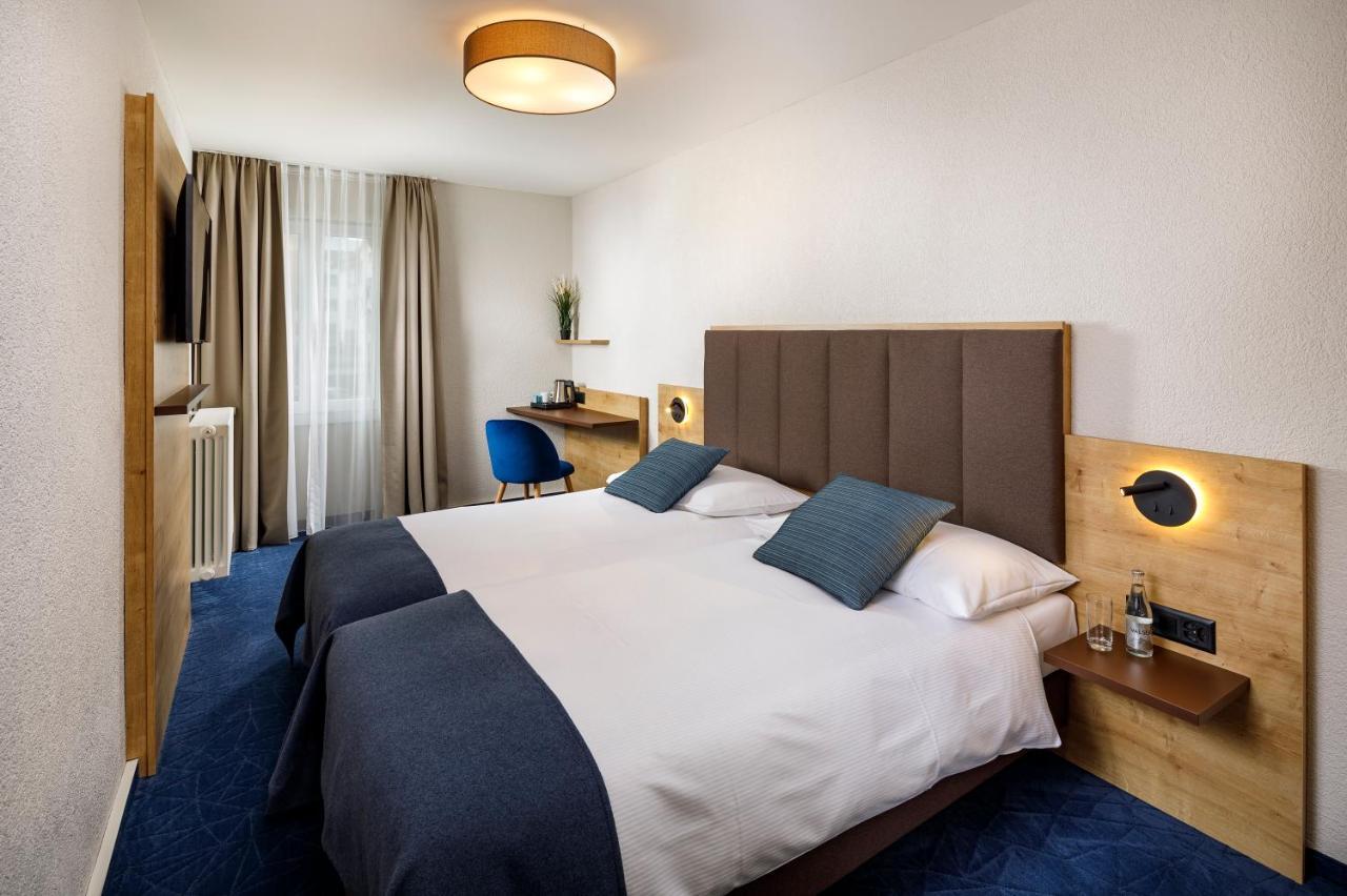 Hotel Tivoli سخليرين المظهر الخارجي الصورة