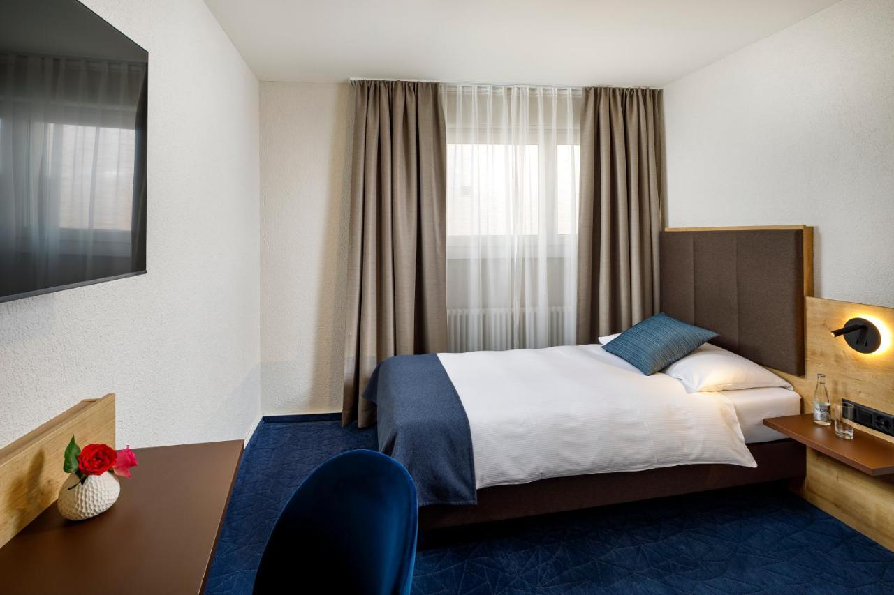 Hotel Tivoli سخليرين المظهر الخارجي الصورة